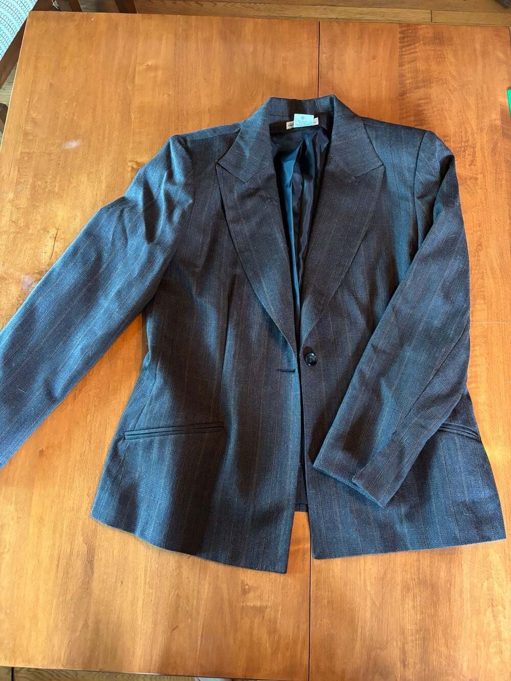 Harvé Benard Sport Gray Pinstripe Wool Blazer Size 16